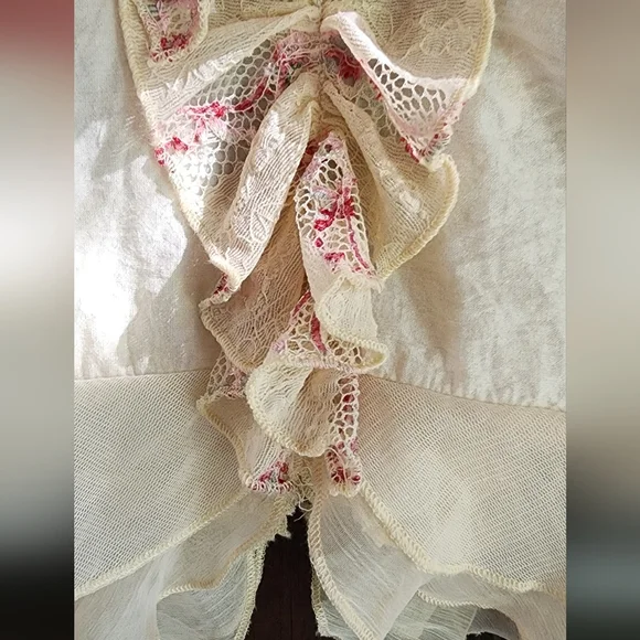 Vintage Pretty Angel Elegant Cream Blouse - Picture 6 of 8
